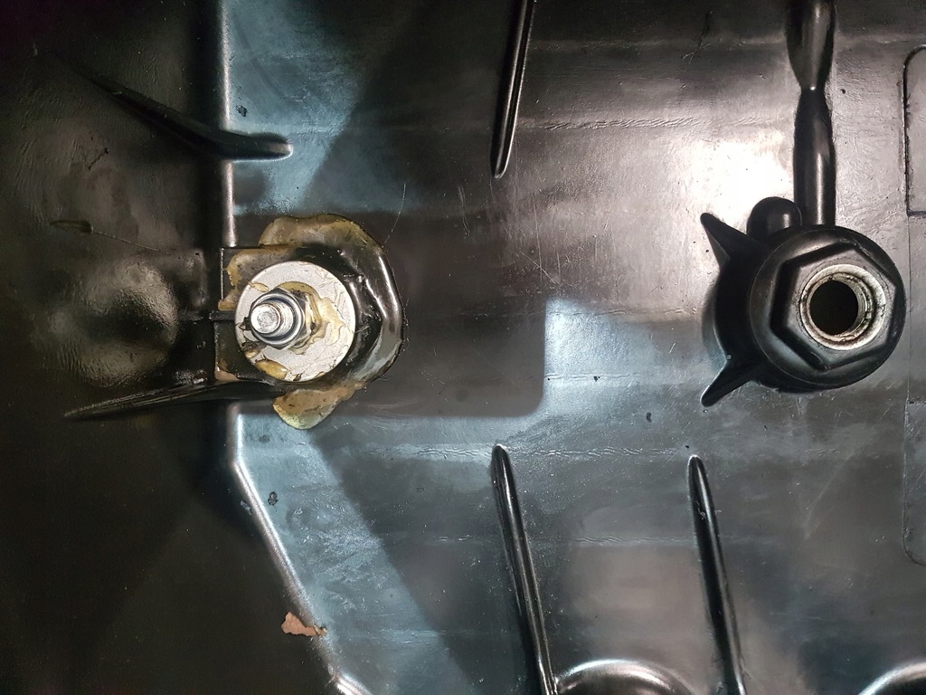 фото №8, Піддон масляна a9060101313 mercedes axor atego om 906l euro 5