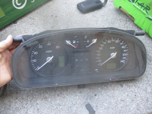 фото №1, Renault laguna ii 2 счетчик 8200322643