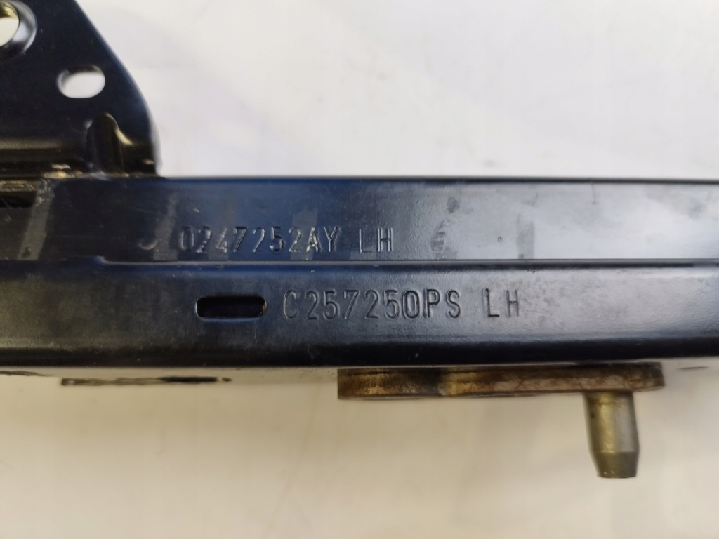 фото №14, Audi q7 4l 07r моторчик направляющая направляющая регулировки сиденье правый 988582-102