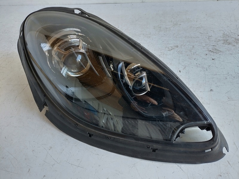 фото №1, Porsche macan gts фара