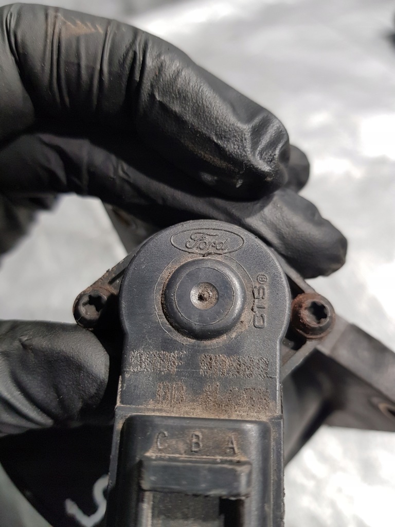 фото №8, Дроссельная заслонка mazda 5 i cr 1.8 2.0 16v is7u9e927cb