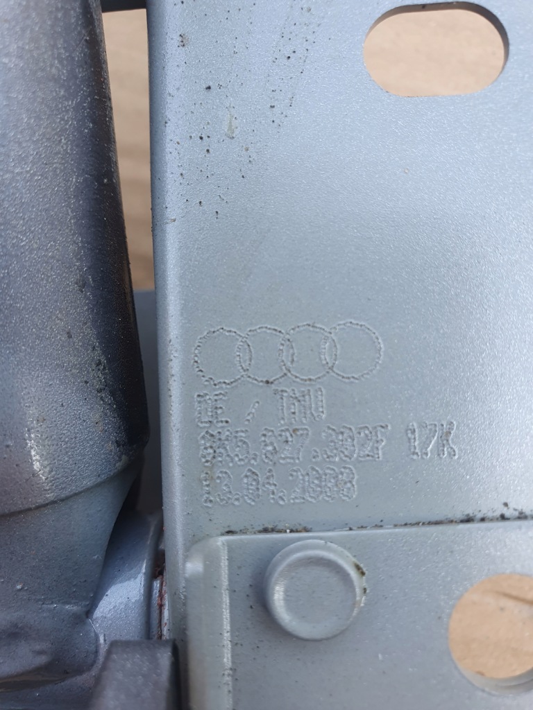 Купить Audi оригинальный номер 8k5827302f