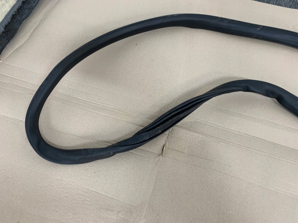 фото №6, Ford mustang mach-e прокладка двері кузовна правий задня задня