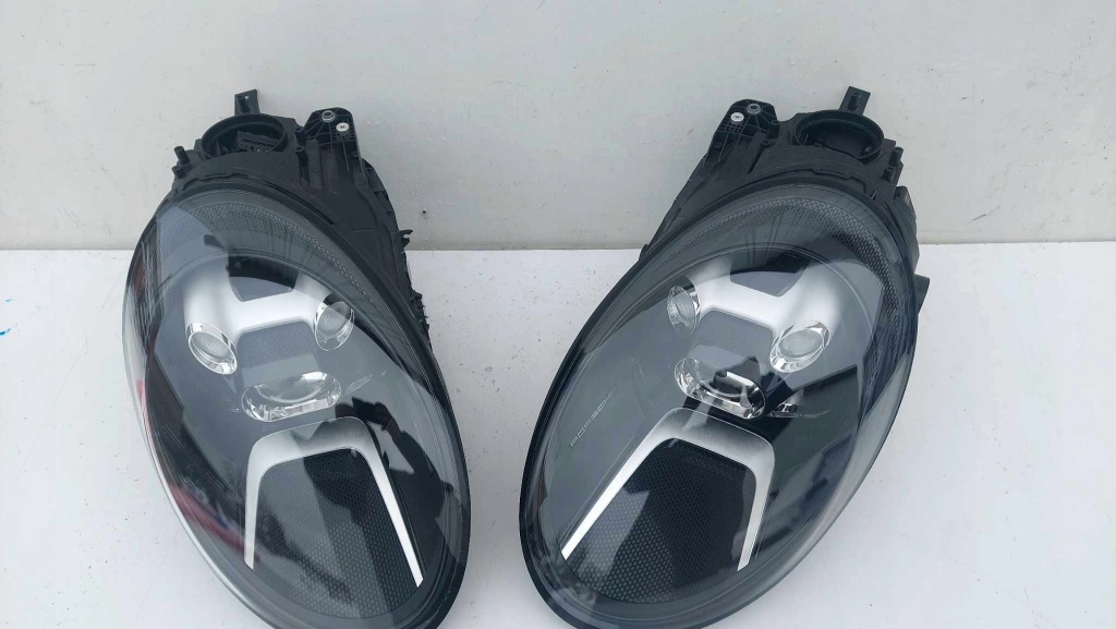 фото №8, Porsche carrerra 911 992 лампа левая правая перед передняя full led 1859