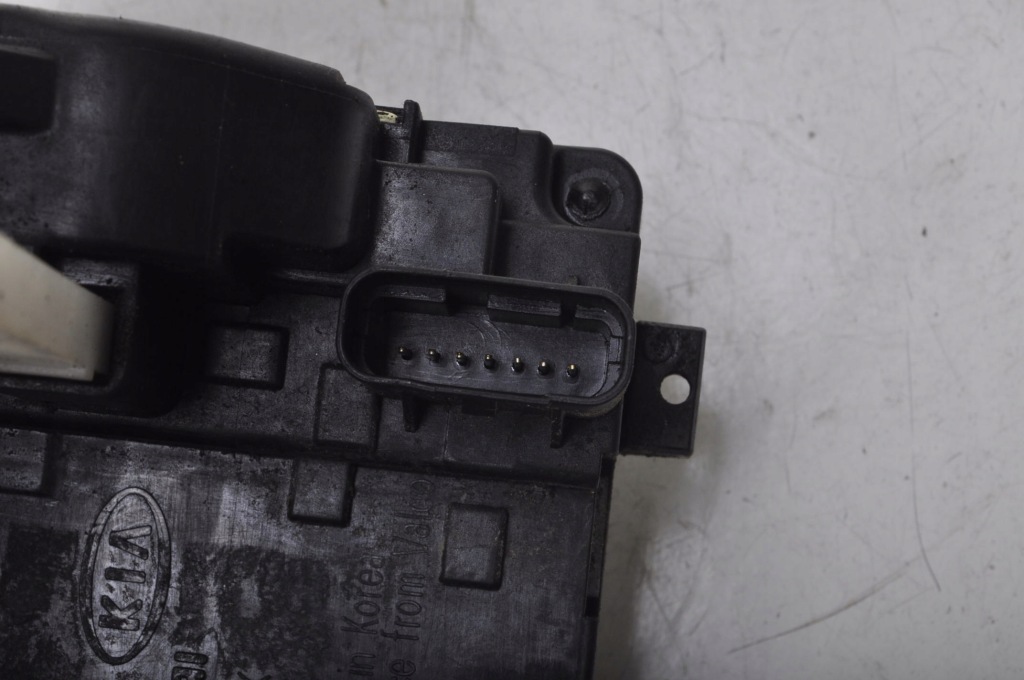 фото №4, Hyundai i30 i замок дверь правый перед передний 7 pin