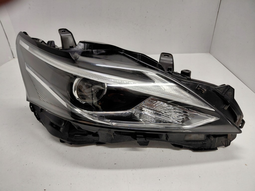 фото №1, Lexus ct 200h lift full led лампа правая