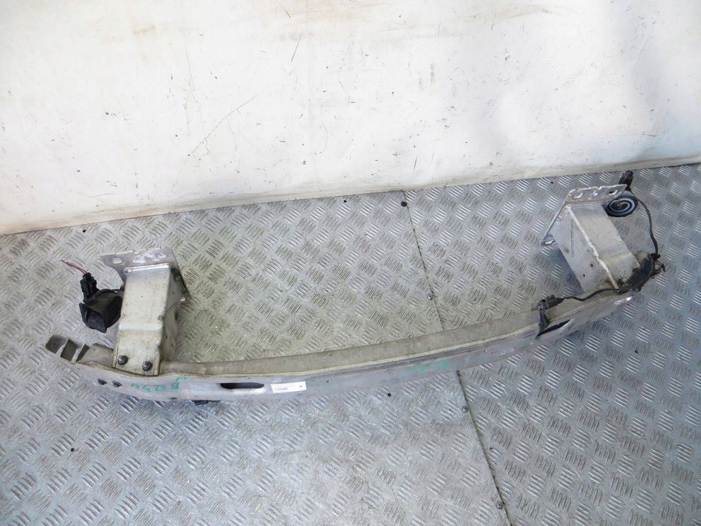 фото №8, Audi a4 b9 балка бампера перед 8w0807113 15-