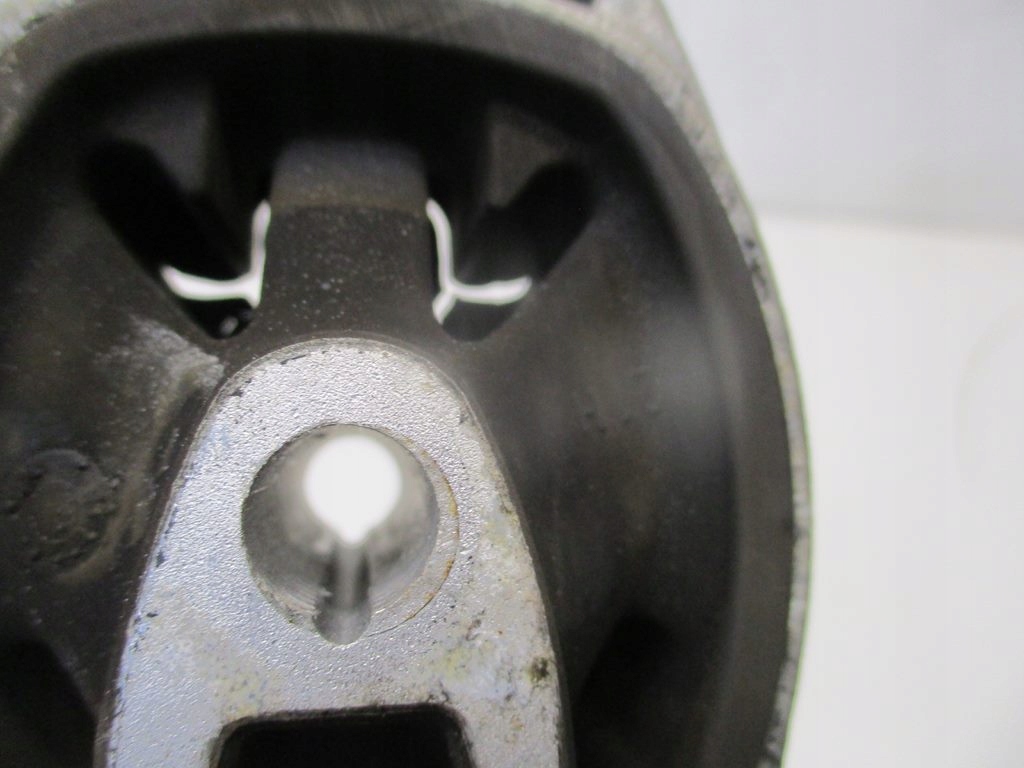 фото №7, Кронштейн подушка двигателя citroen c3 ii 1.6 ehdi