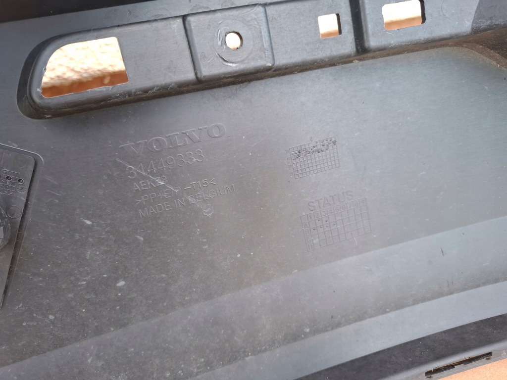 Бампер задняя volvo xc40 xc 40 pdc оригинал нет клеёный в Украине