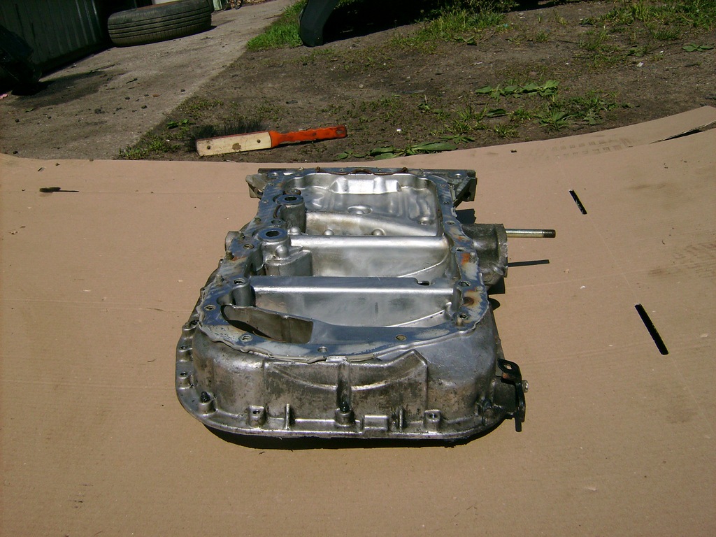 фото №9, Основание поддон масляный toyota avensis verso 01-03r 2.0 d4d 116km 27020