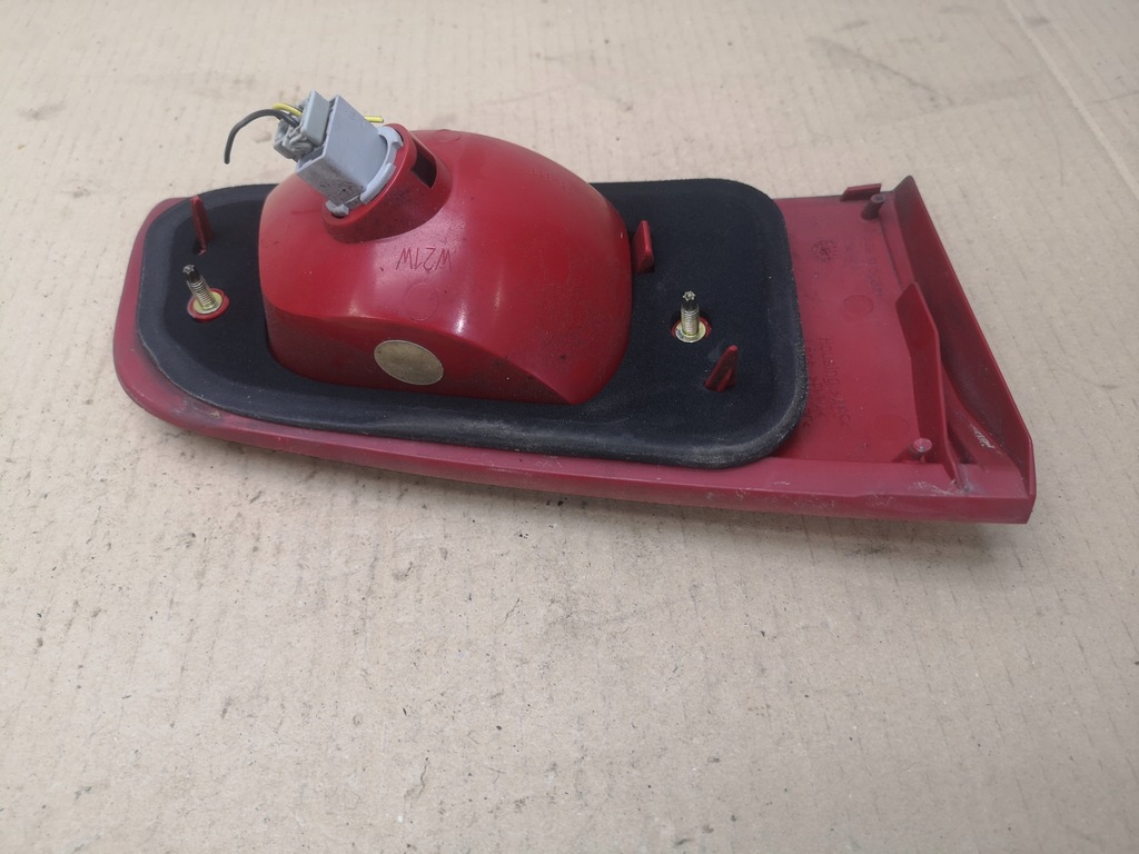 фото №13, Лампа w кришка задня права + ліва mazda ii 2 dy 03-07