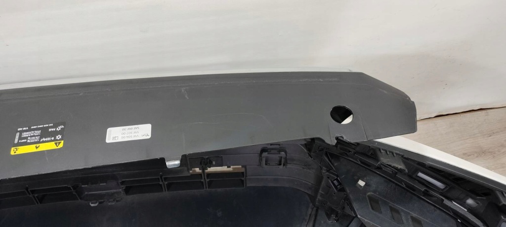 Vw crafter 2 2 7c бампер передний передок  решётка радиатора 7c0807221 с Разборки