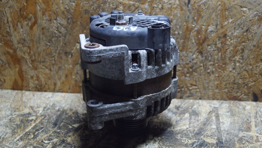 Генератор opel corsa zafira meriva 13500582 в Украине