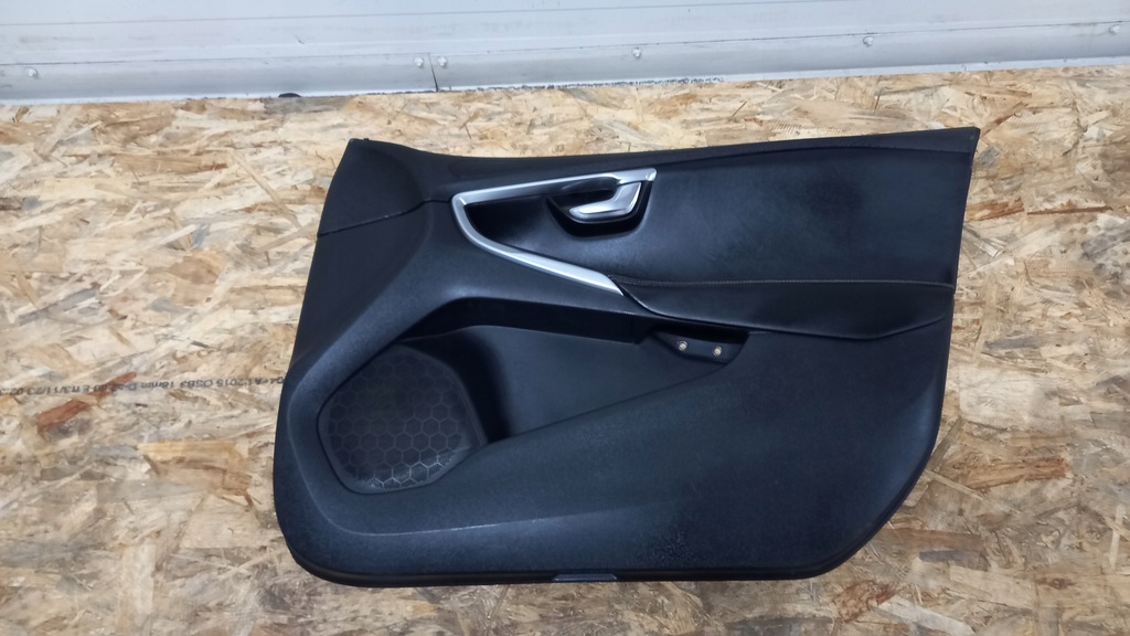 фото №1, Обивка дверь правый перед volvo v40 ii 1319933