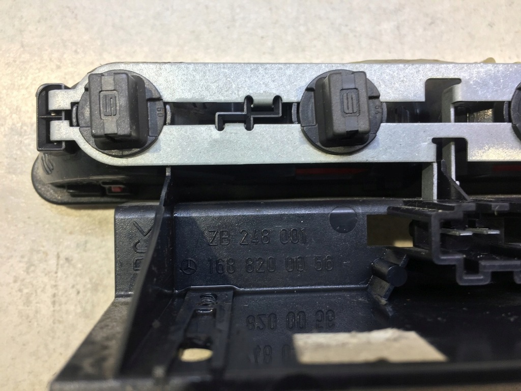 фото №6, Свет стоп mercedes w168 1688200056