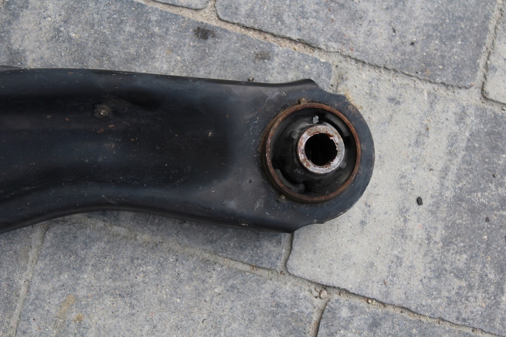 фото №10, Aygo i 1.0 рычаг левый передний