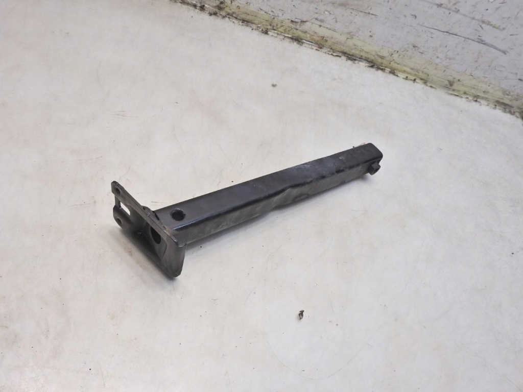 Peugeot 308 1 12r кронштейн  бампера правий перед 219152012 Недорого