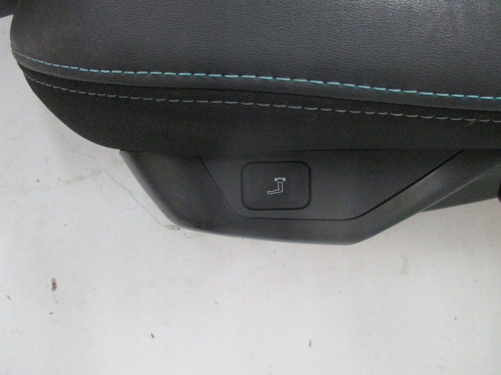 фото №11, Сиденья обивка pół кожа peugeot 308 iii t10 hb 22r