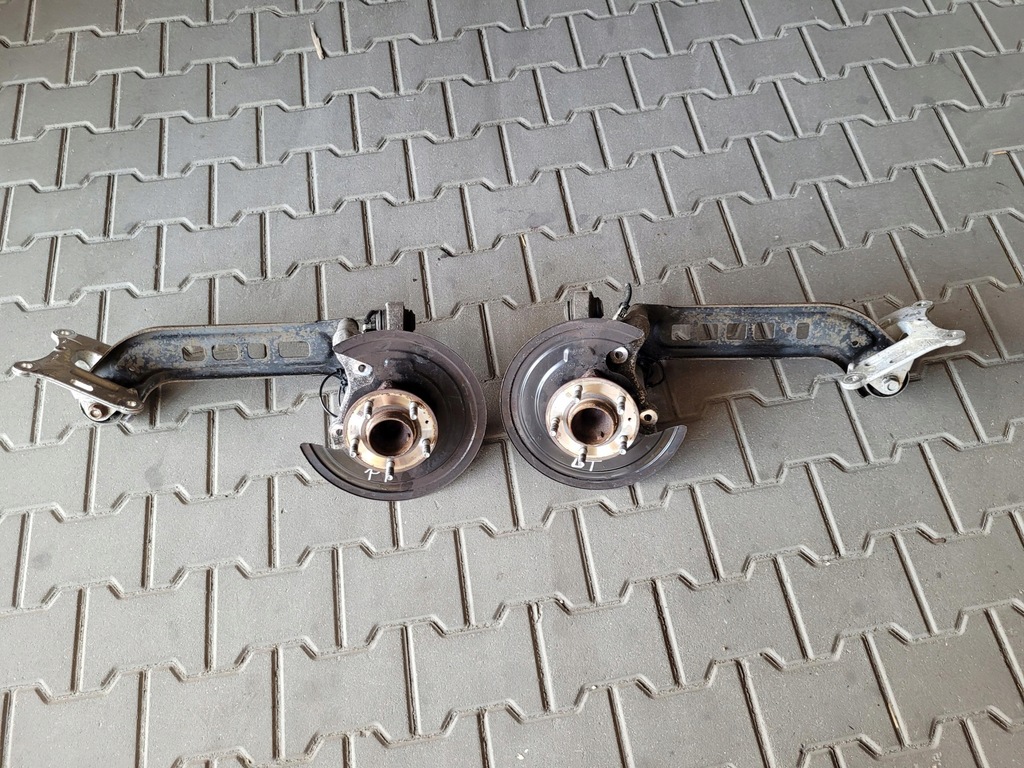 фото №1, Поворотный кулак ступица рычаг задняя задняя левая 22949386 hb opel insignia b 1.6 cdti