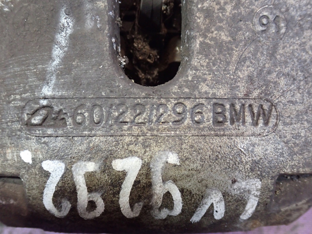 фото №4, Bmw e39 00-04 2.5 супорт гальмівний перед лівий скоба