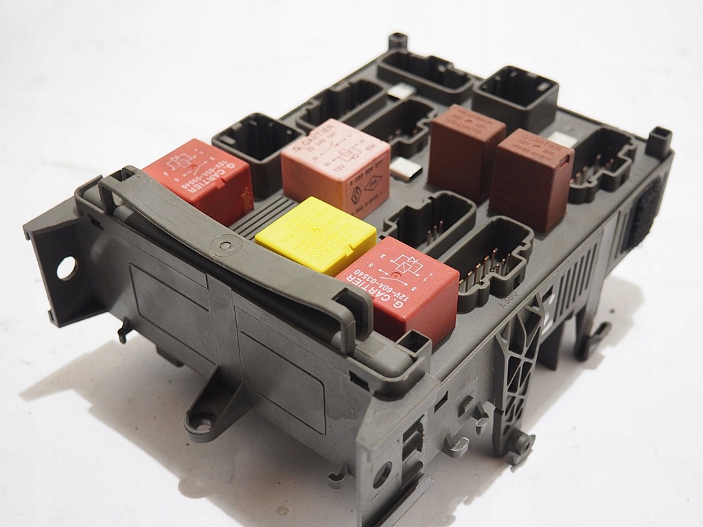 фото №7, Espace 4 laguna коробка предохранителей 8200004201e