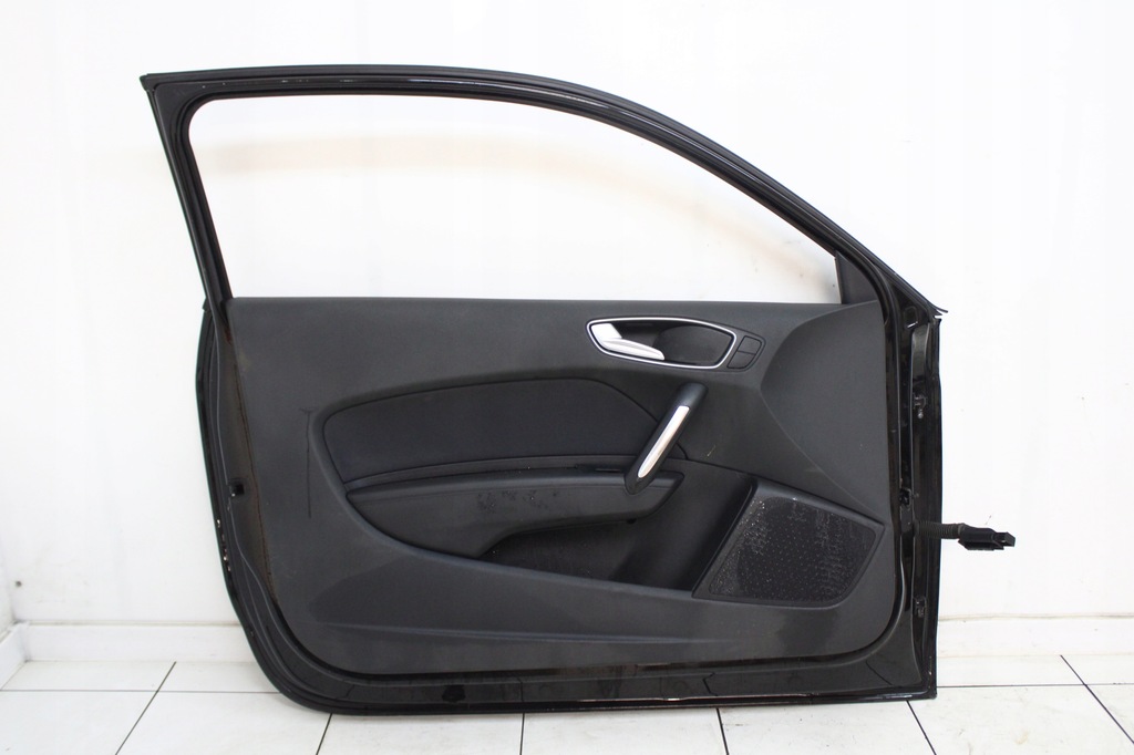 фото №7, Audi a1 i 8x 3d 2010r- двері лівий перед ліва передні ly9b - код лакофарбового покриття