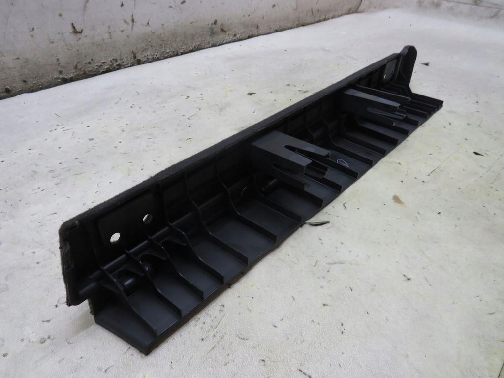 фото №6, Молдинг защита багажника правая audi q5 8r