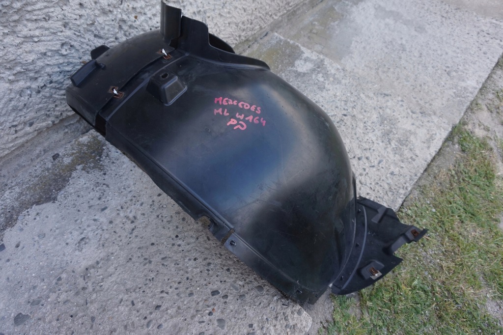 фото №1, Подкрылок правое передние mercedes ml w164