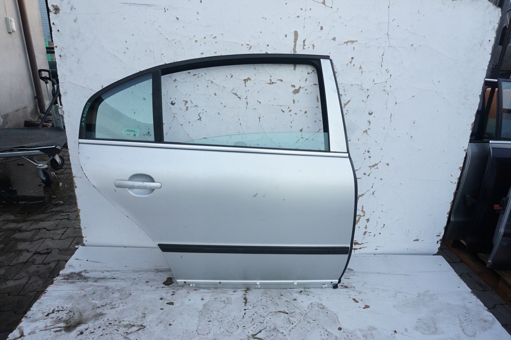 фото №1, Двері правий задня skoda superb i 1