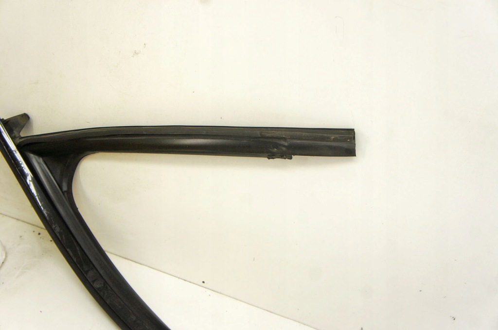 фото №5, Qg169 audi a6 c7 прокладка стекло левый перед