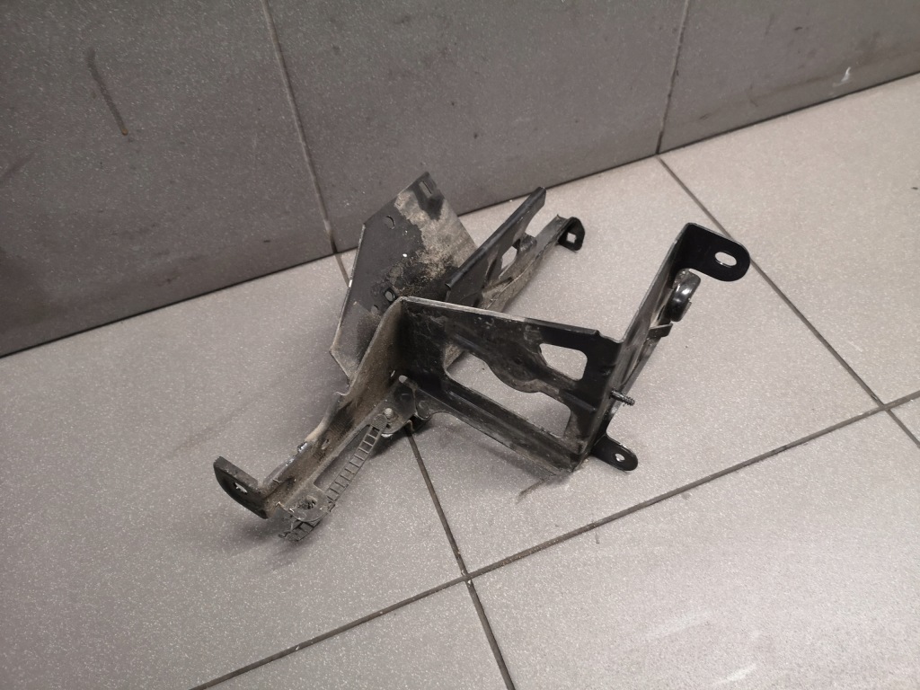 фото №1, Кронштейн насоса abs audi a6 c5 2.5 tdi 4b0614119t