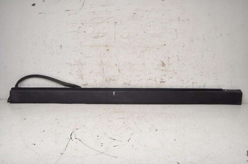 фото №1, Volvo xc60 ii молдинг накладка порог порог правая 31420623