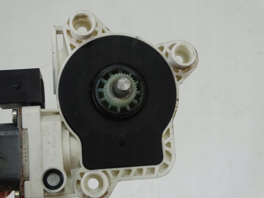 фото №5, Моторчик стекло правый задняя mercedes w211 a2118202442