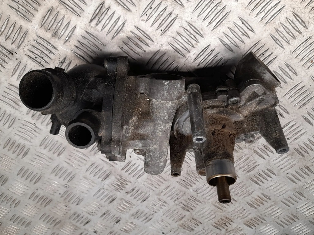 фото №8, Audi a8 s8 d4 4h 4.0 tfsi benzin 079121115ac насоса wody