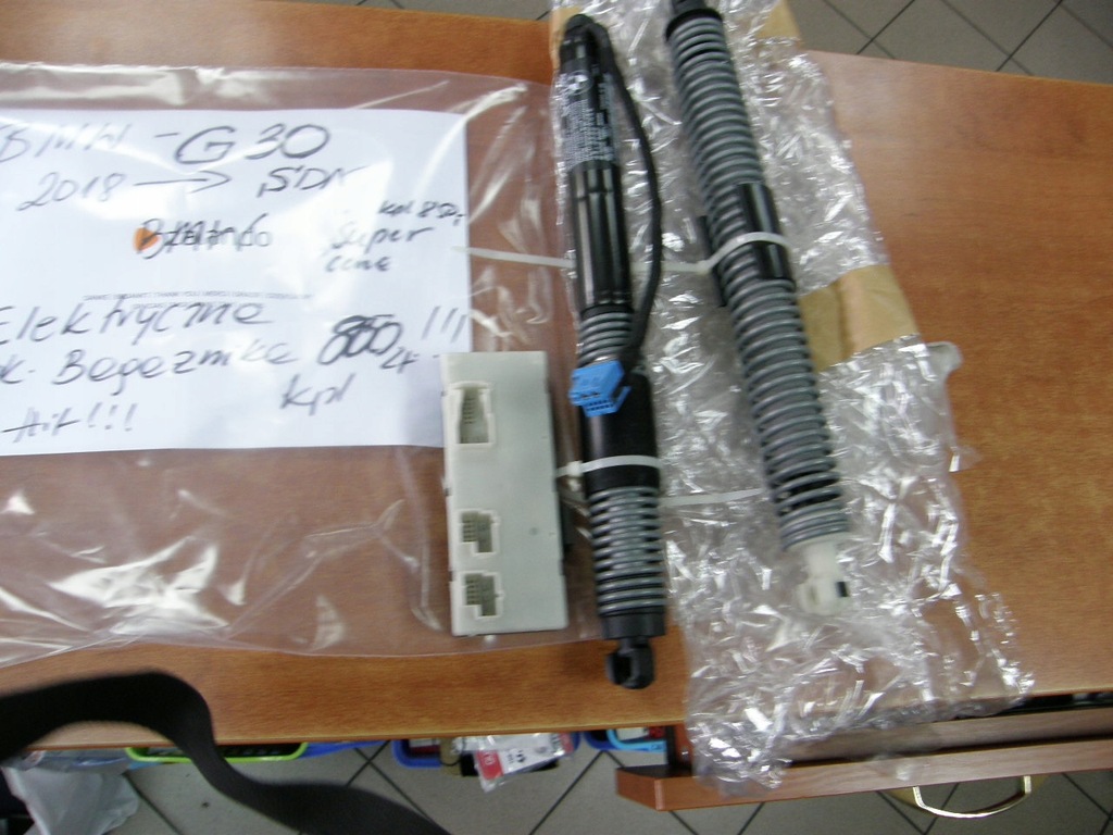 фото №7, Амортизатори кришки багажника bmw 5 g30 + модуль bmw