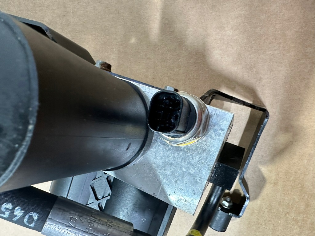 Блок abc, клапанный, клапанов abc задний , задний mercedes sl r230, рестайлинг Цена