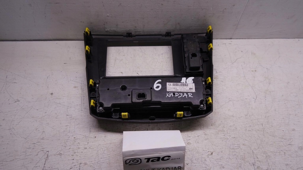 фото №4, Рамка радіо кліматронік renault оригінальний номер 681043286r