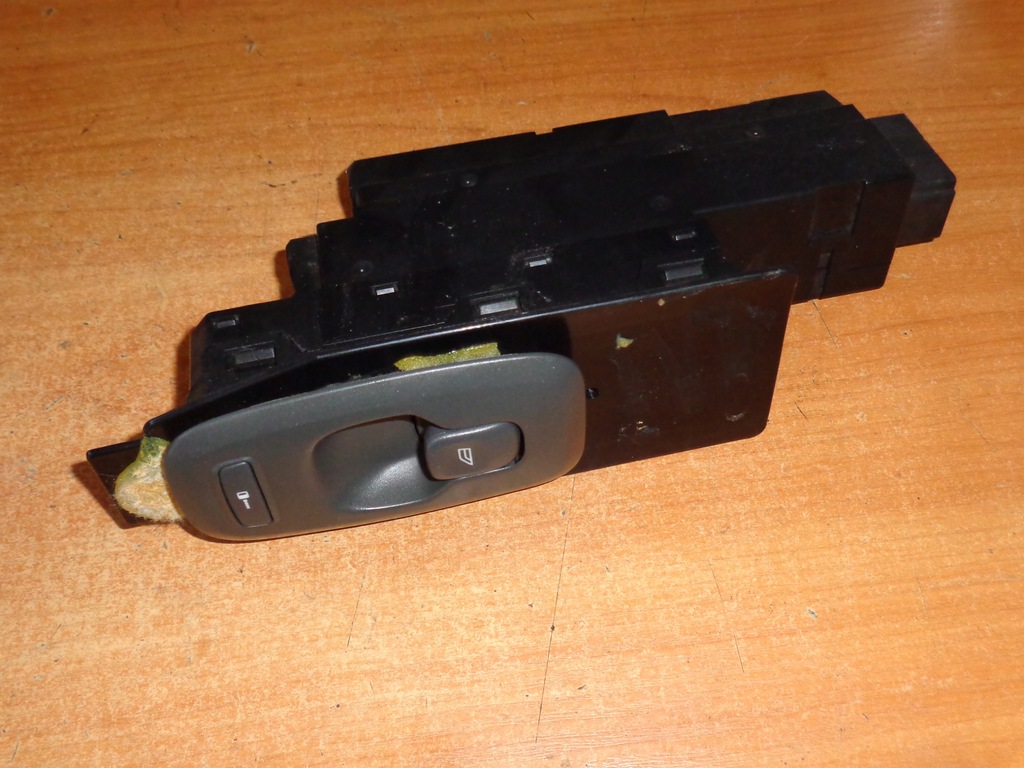 фото №1, Xc70 v70 панель кнопка стекло правый перед передний