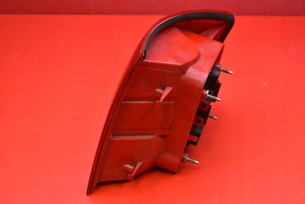 фото №6, Лампа левая задняя задняя 4b9945095d audi a6 c5 kombi 97-01