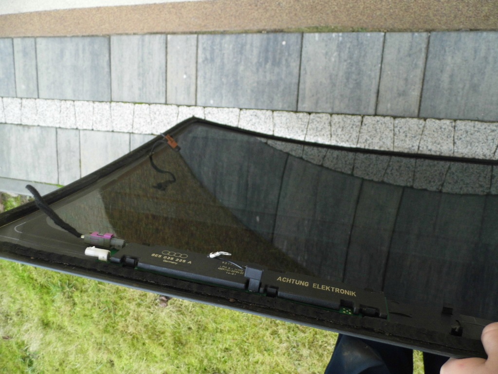 фото №5, Audi a4 b6 2.5tdi 02' sed скло кришки задня