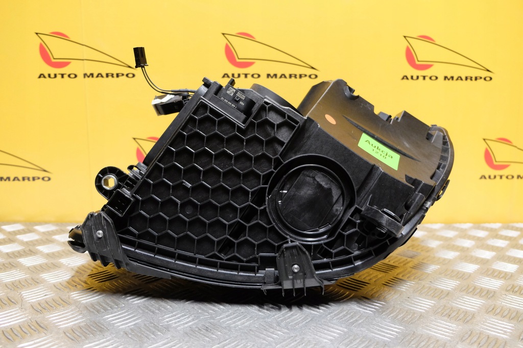 фото №13, Mercedes c-klas w206 2021- фара лампа full led правая usa