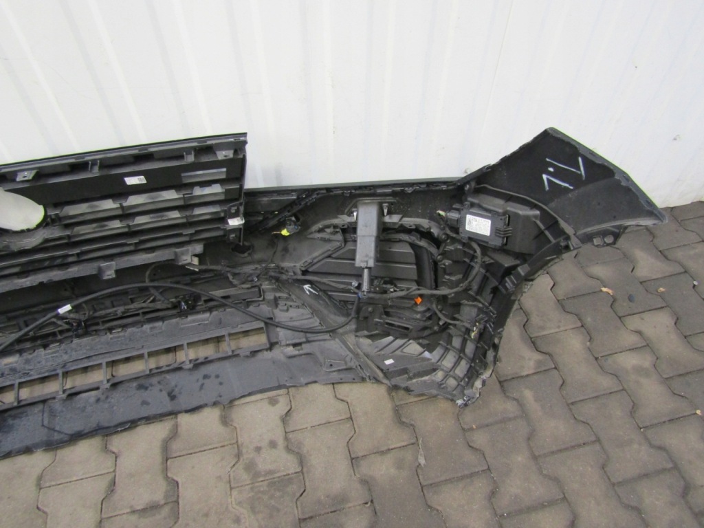 Бампер передні  vw touareg 3 3 760 6 pdc 18- Доставка