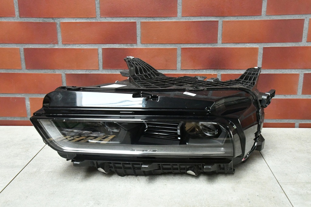 фото №1, Лампа левая led crystal bmw 7 g70 usa sae