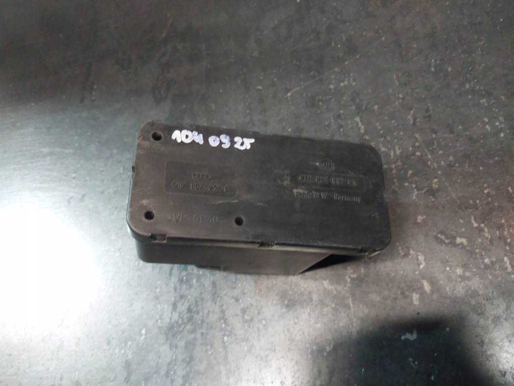 фото №10, Помпа центрального замка audi a6 c4 4a 4a0862257c 8tn00689300