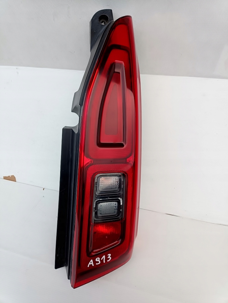 фото №1, Лампа задня права berlingo partner iv 4 combo e 9820555080
