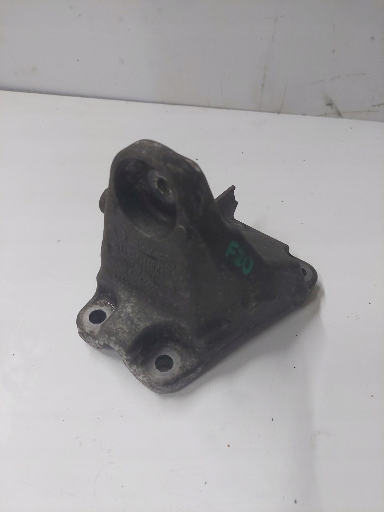 Купити Кронштейн кронштейн двигуна 6869618 bmw f20 f21 f30 f32