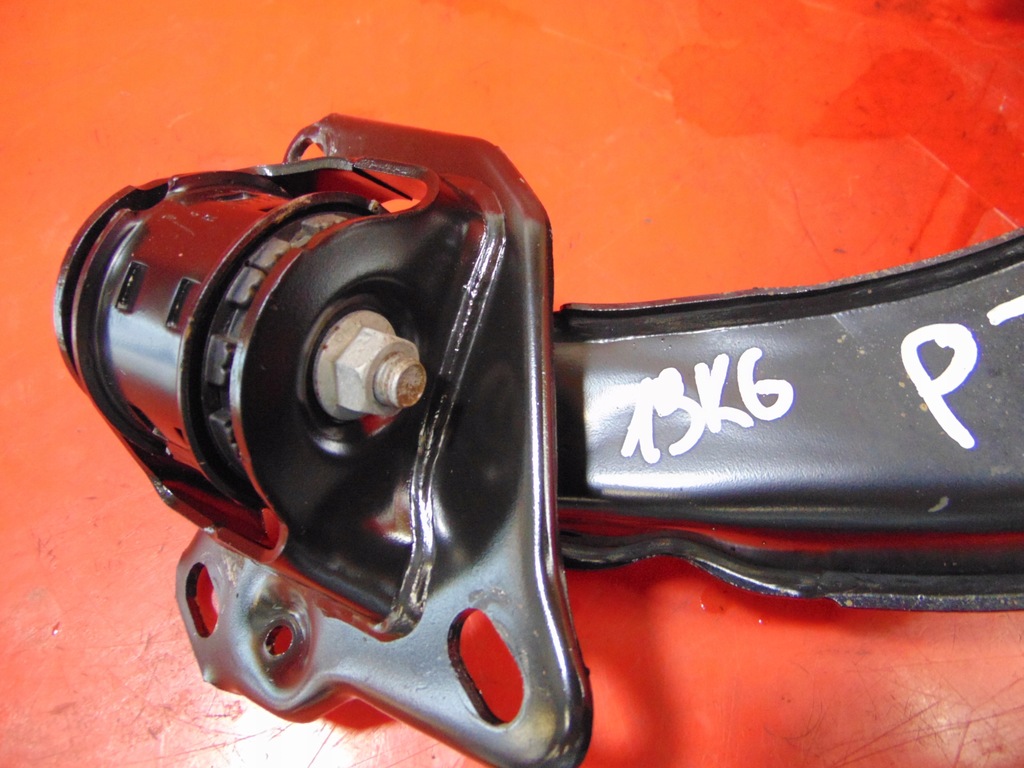 фото №9, Bmw 2 f46 gran tourer поворотный кулак рычаги правый задняя