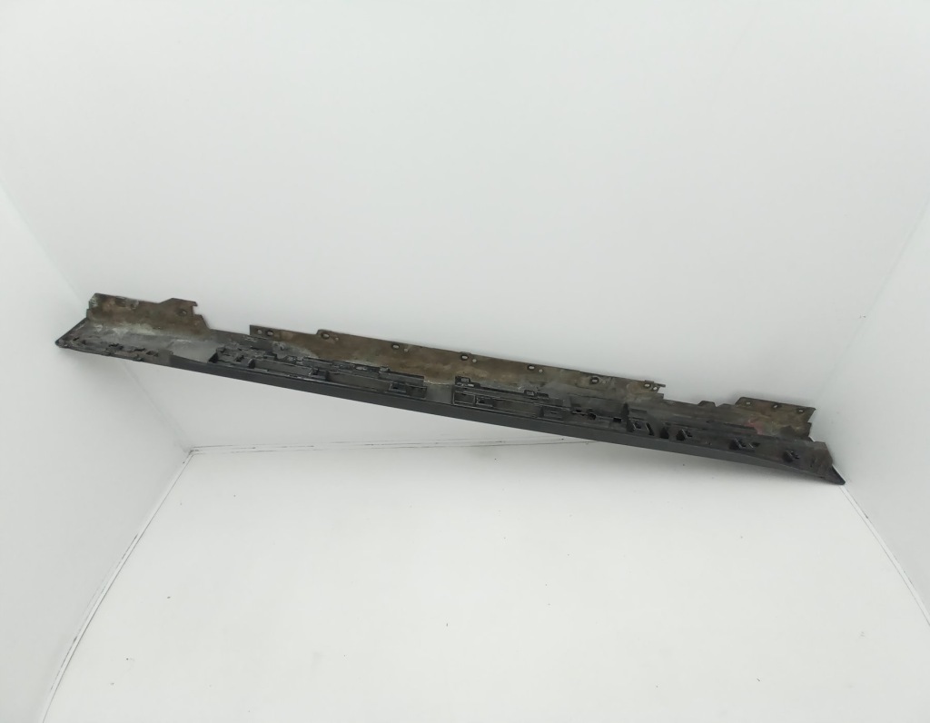 фото №6, Накладка порог левая bmw seria 3 f30 schwarz 668