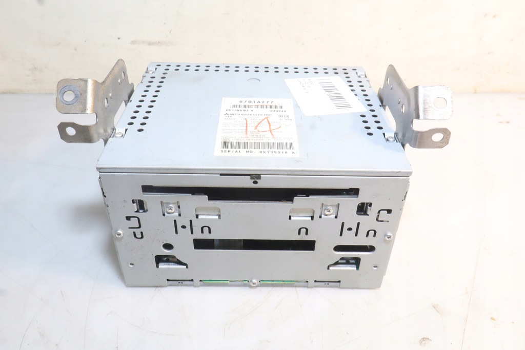 фото №1, Радио mitsubishi lancer ix 8701a277