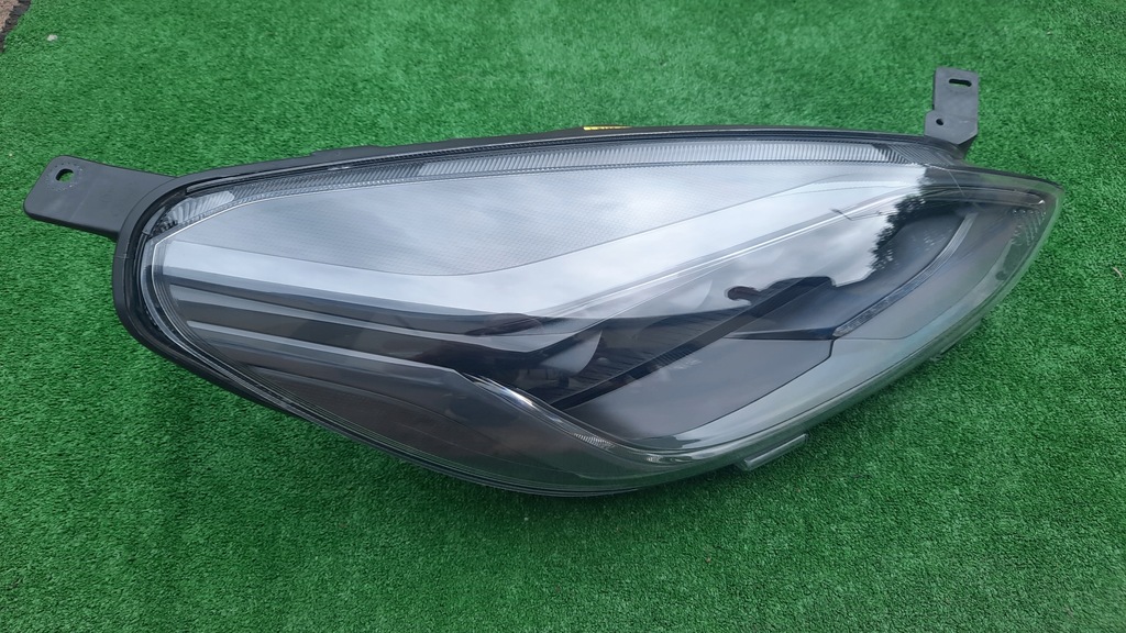 фото №2, Ford fiesta mk8 st full led лампа передняя kpl